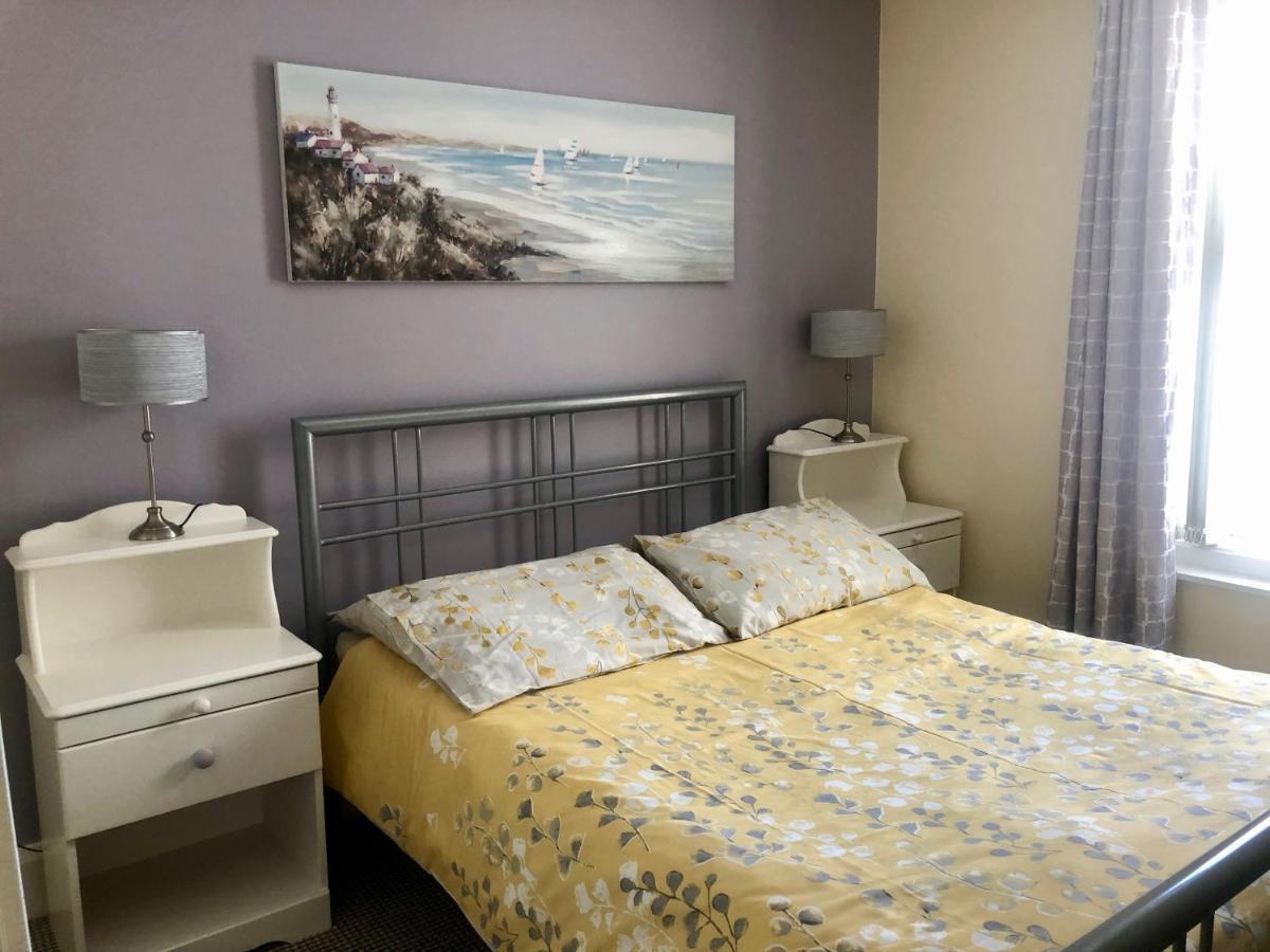 Portrush Holiday Hostel Guesthouse Exterior photo