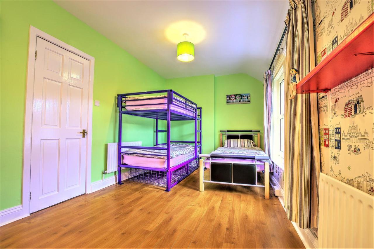 Portrush Holiday Hostel Guesthouse Exterior photo