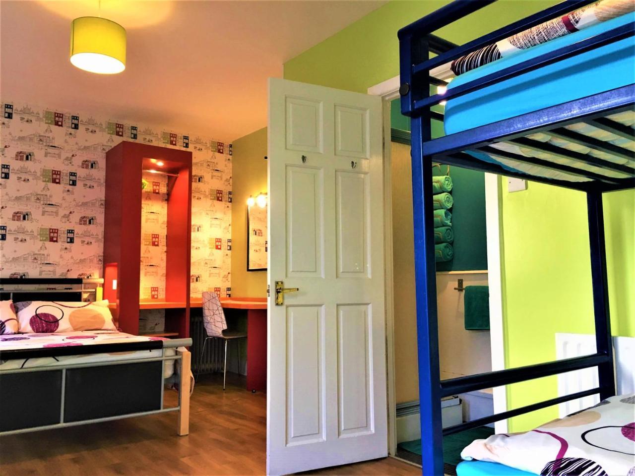 Portrush Holiday Hostel Guesthouse Exterior photo
