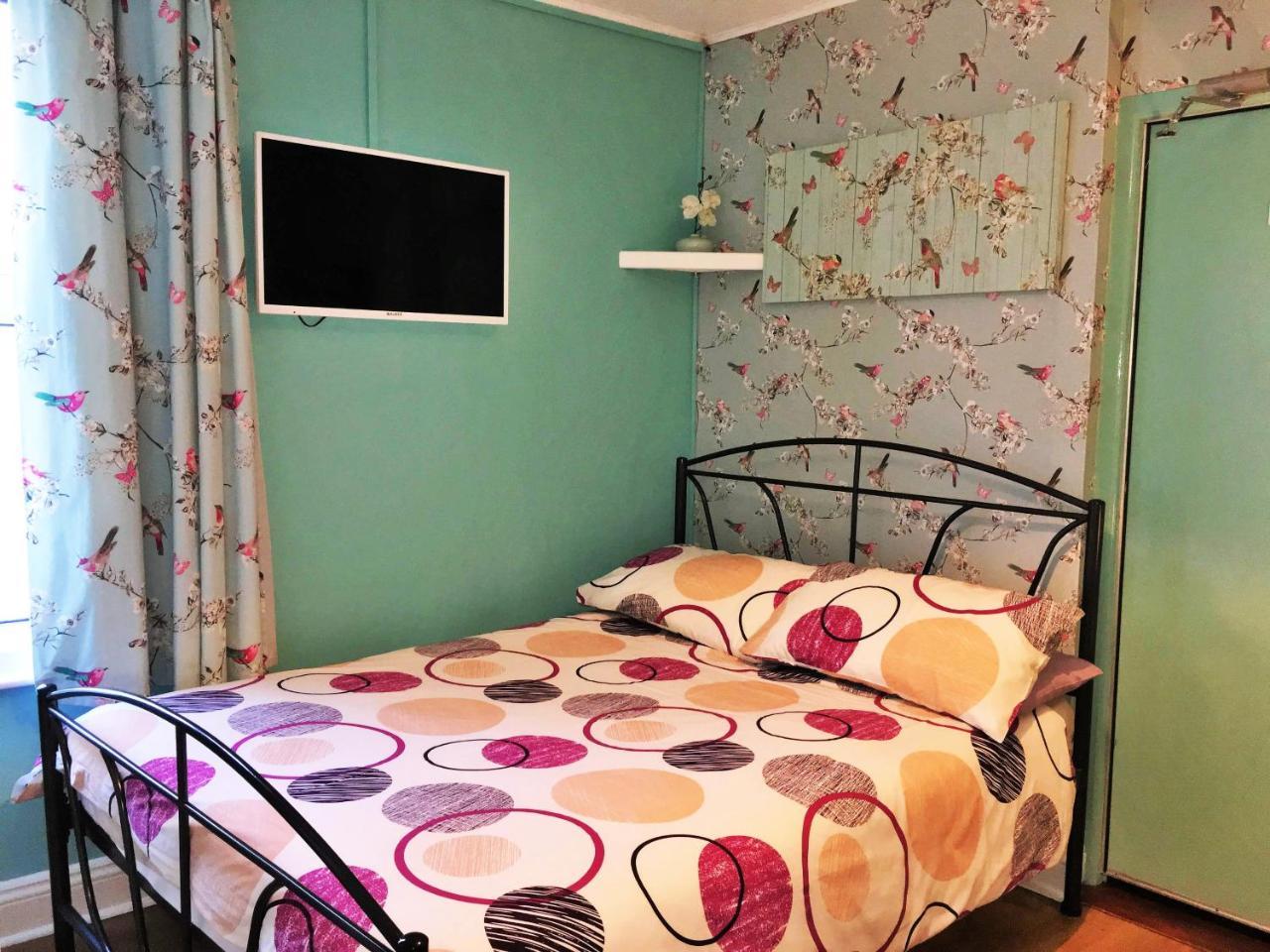 Portrush Holiday Hostel Guesthouse Exterior photo