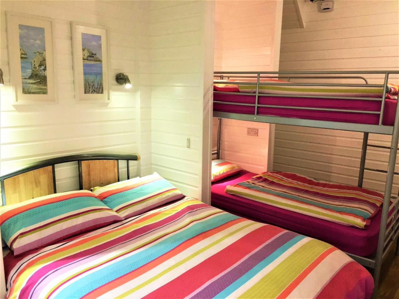Portrush Holiday Hostel Guesthouse Exterior photo