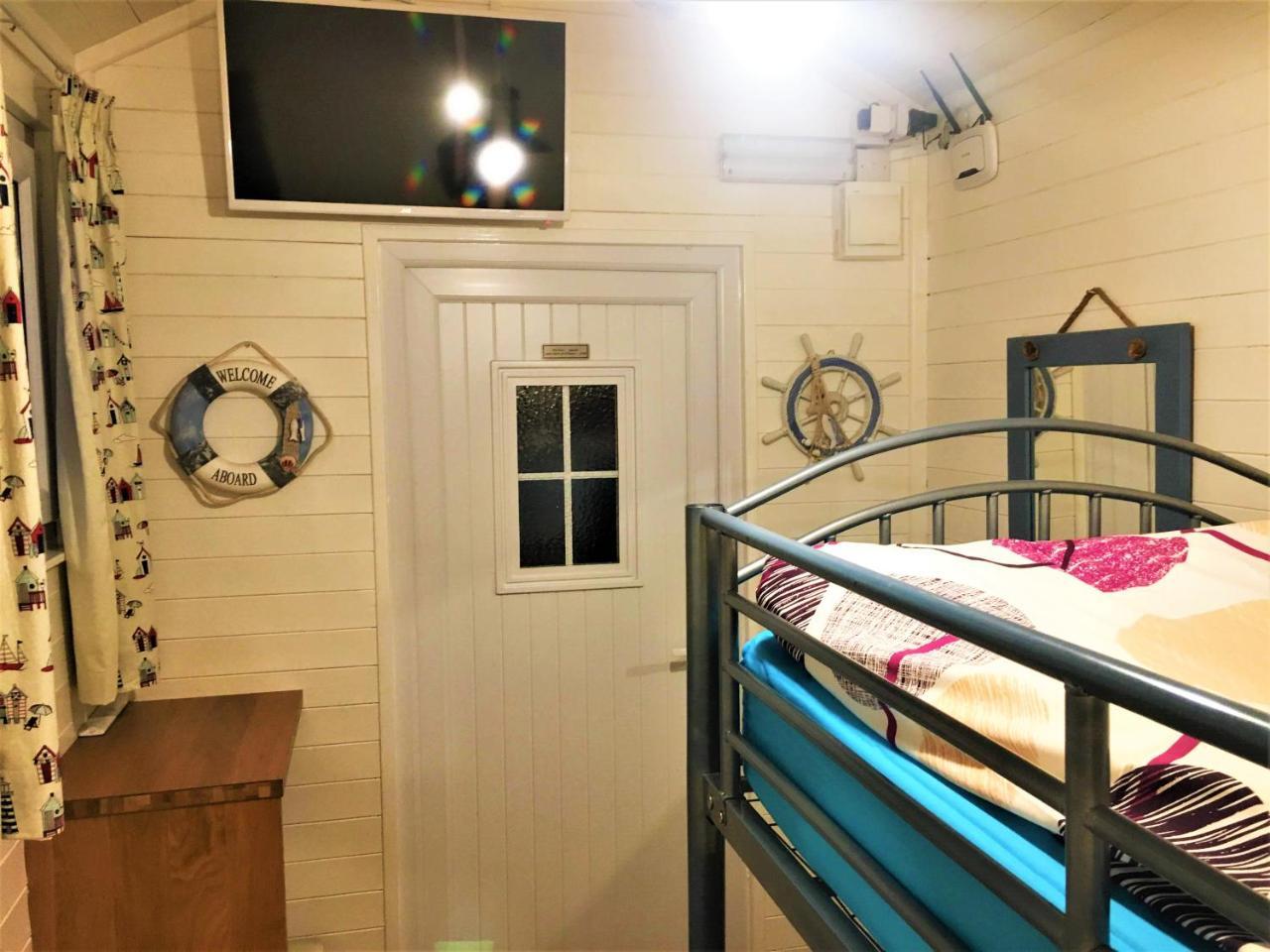 Portrush Holiday Hostel Guesthouse Exterior photo